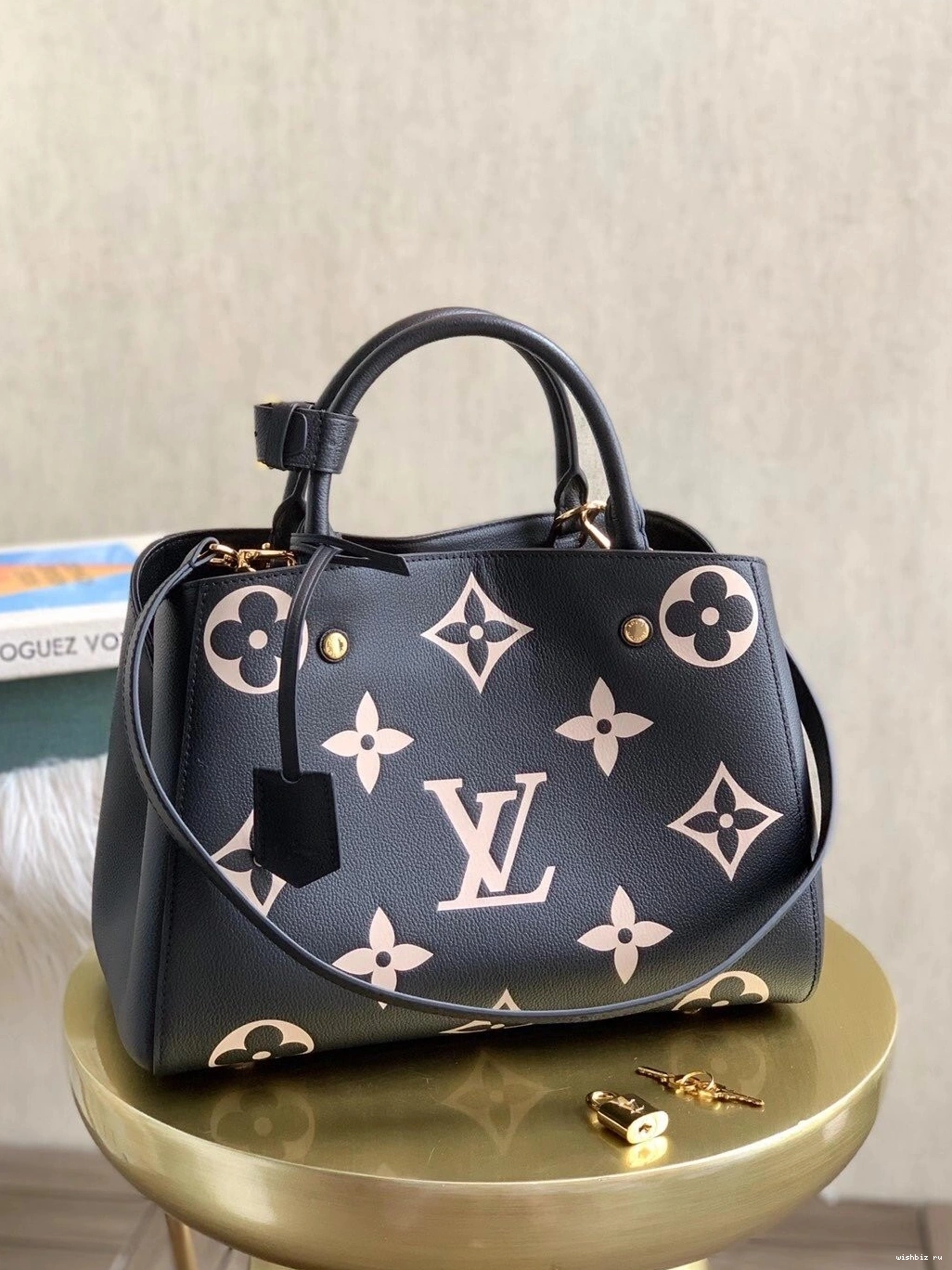 WIS LOUIS MONTAIGNE MM VUITTON 1223